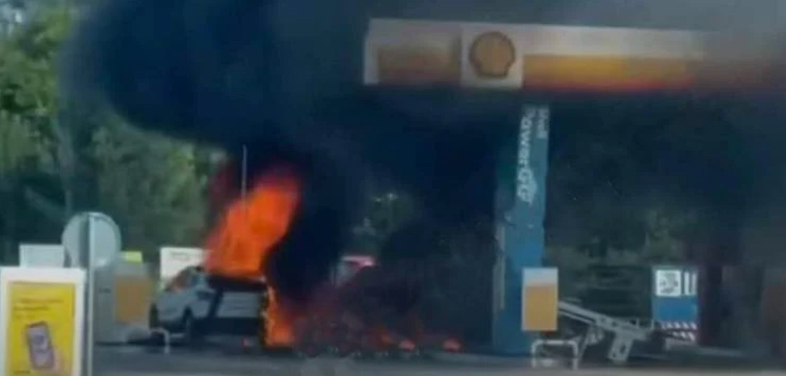 У селі Раковець на заправці спалахнула автівка: що відомо