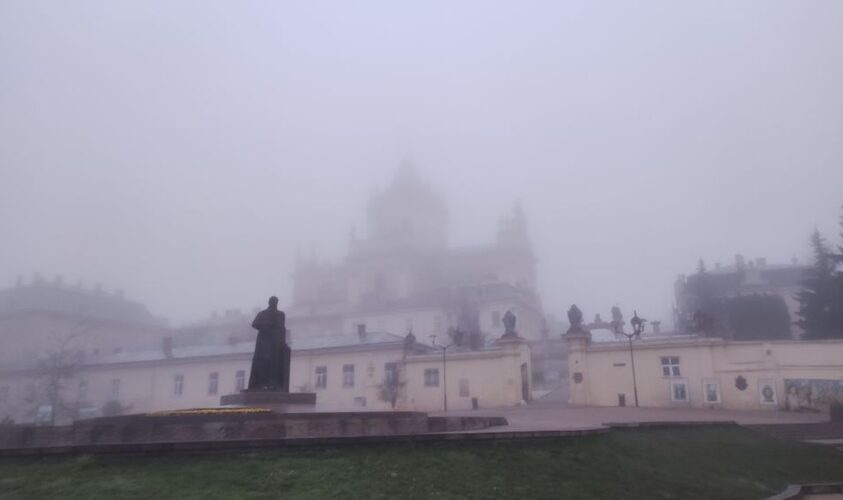 На завтра у Львові оголосили штормове попередження