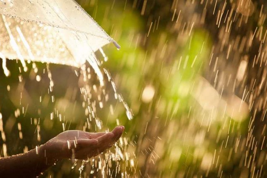 Парасоля стане у нагоді: на Львівщині завтра прогнозують дощі та грози