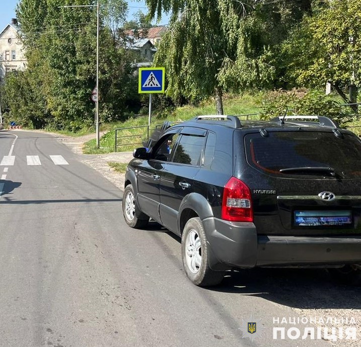 Водійка “Hyundai Tucson” збила 14-річну школярку на електросамокаті у Винниках