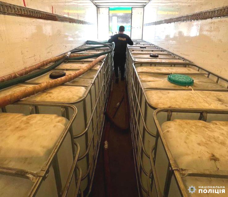 На Рівненщині викрили львів’янина, який перевозив 12 тонн фальсифікованого спирту