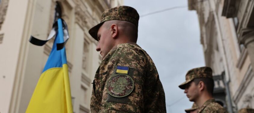 Загинув у свій день народження: сьогодні у Львові прощаються з трьома Героями