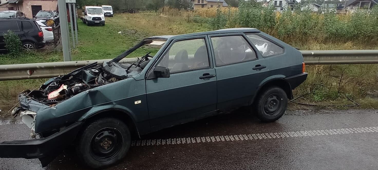 У Бродах на трасі Київ – Чоп у ДТП з вантажівкою постраждала пасажирка ВАЗу