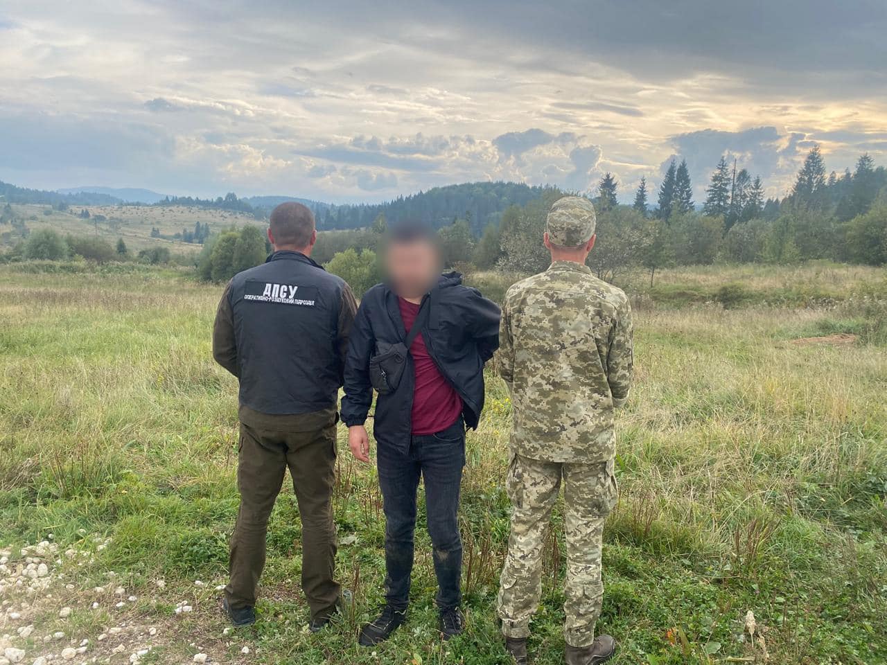 На Львівщині прикордонники затримали 32-річного жителя Запоріжжя, який хотів незаконно перетнути кордон