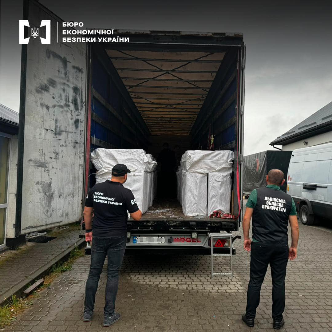 На Львівщині викрили ділків, які ввозили контрабанду через ПП «Краківець»