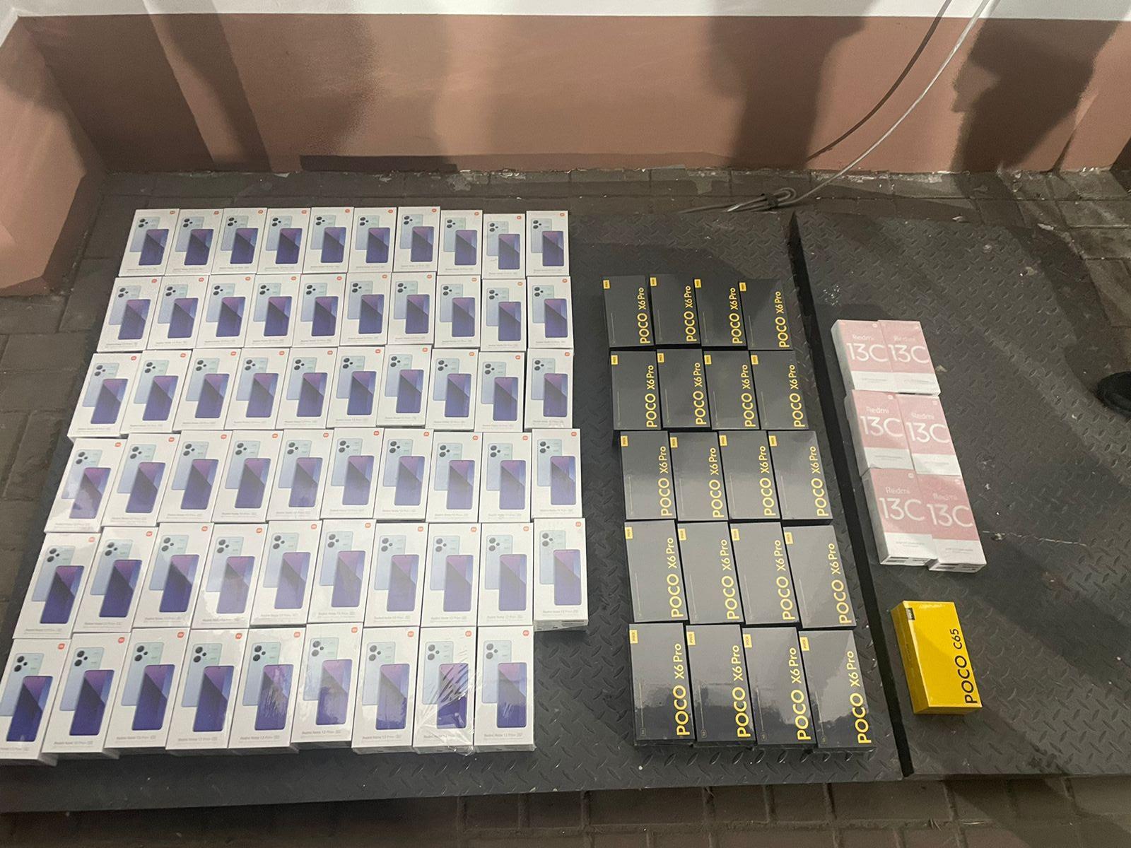 19-річний юнак намагався незаконно ввезти в Україну телефони Xiaomi вартістю 2 мільйони гривень