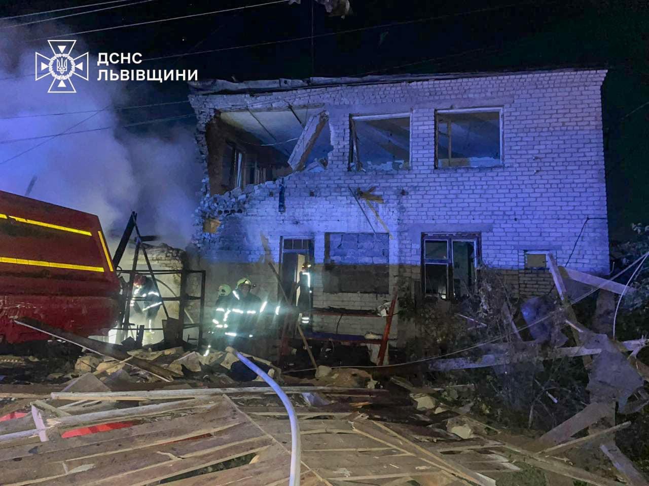 Цієї ночі на Львівщину залітав ворожий безпілотник: внаслідок атаки постраждав колишній колгосп