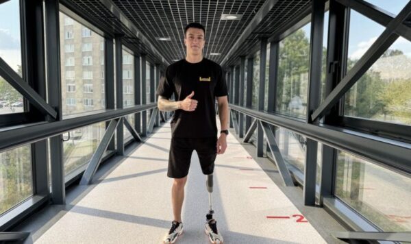 Львівські спеціалісти встановили протез 23-річному Захиснику, який втратив ногу на полі бою