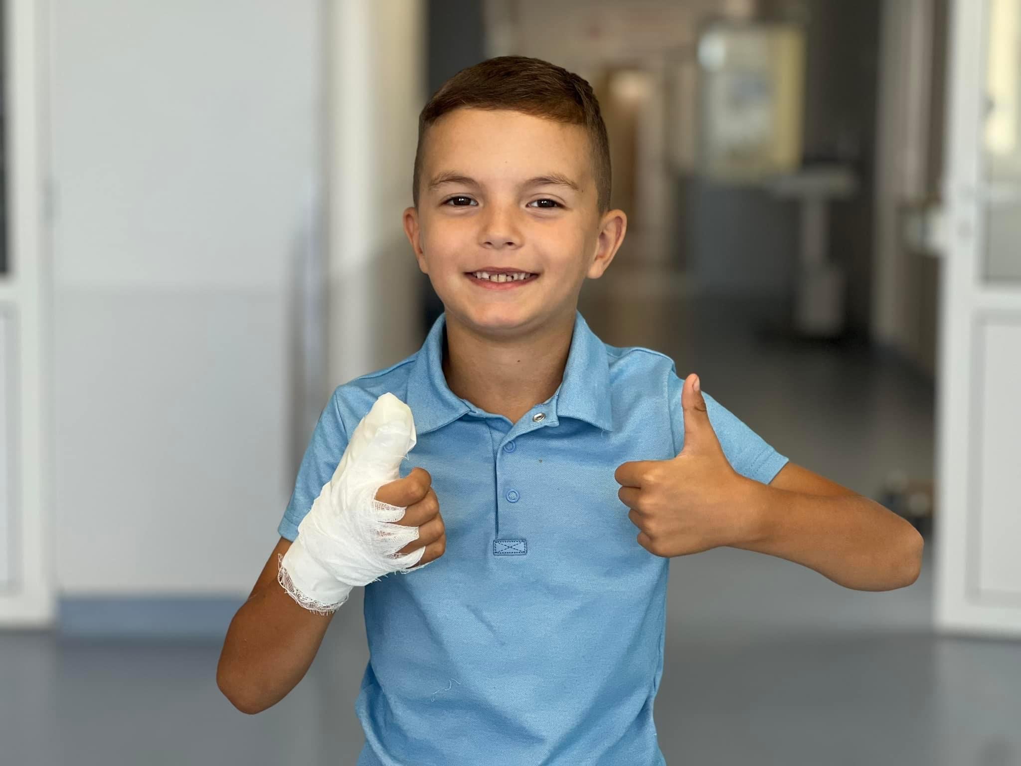 Батьки думали, що забій, а виявилась пухлина: львівські хірурги врятували 7-річного хлопчика