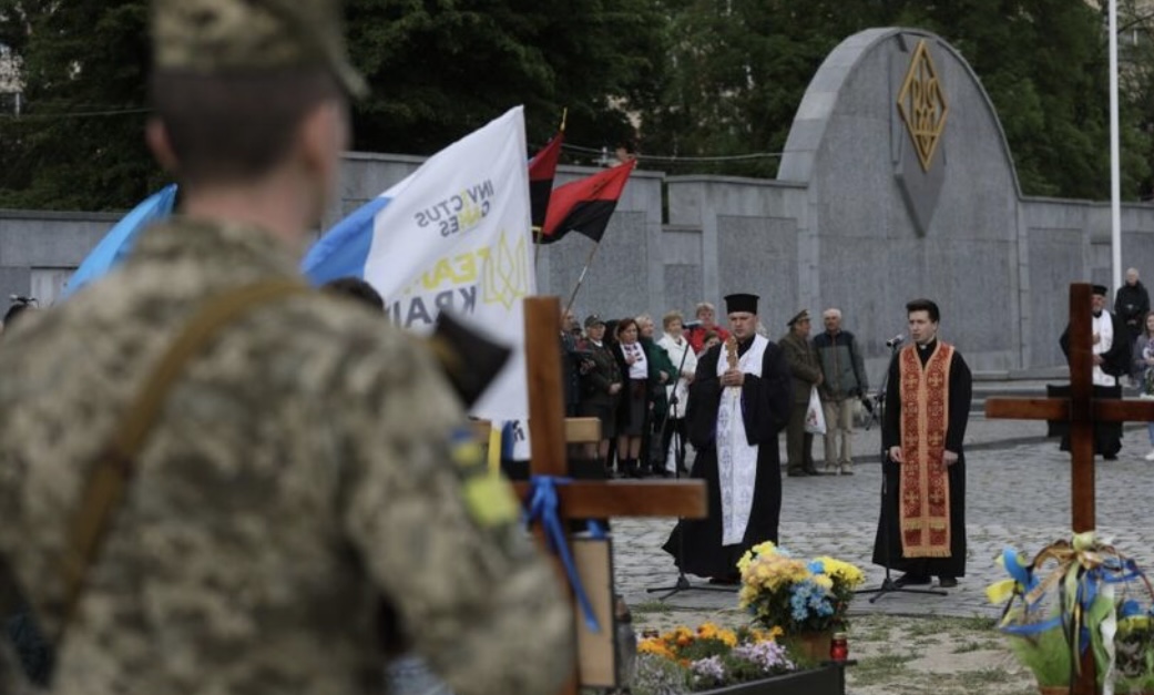 У суботу на Личакові молитимуться за полеглих Захисників і Захисниць України