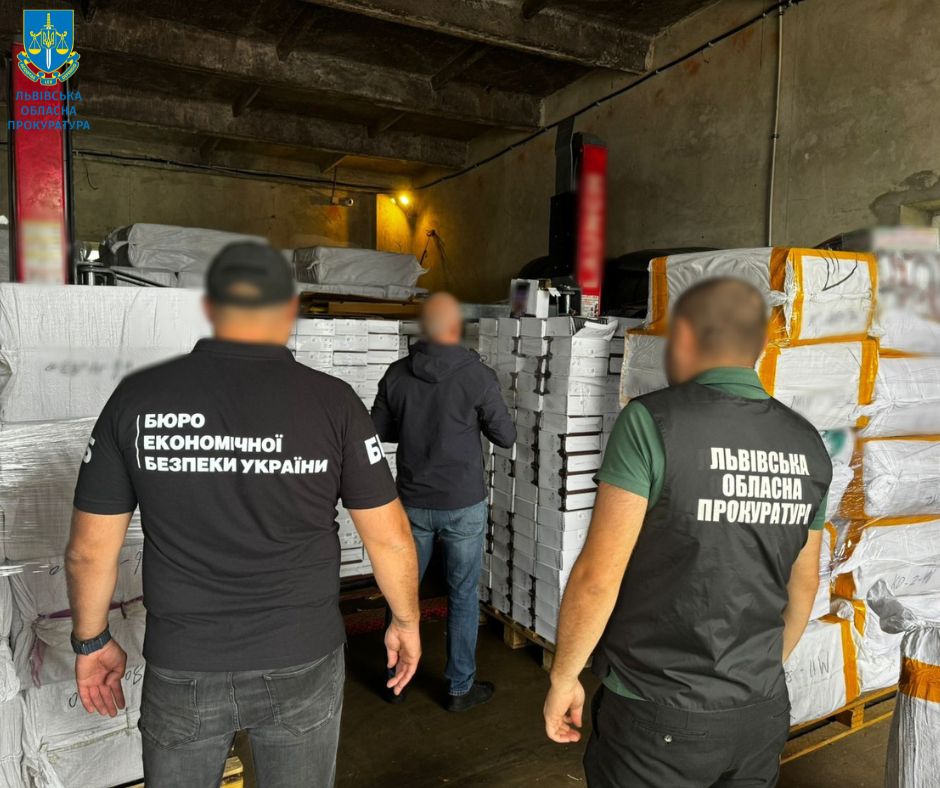 На Львівщині правоохоронці перекрили канал контрабанди товарів на понад 14 млн грн