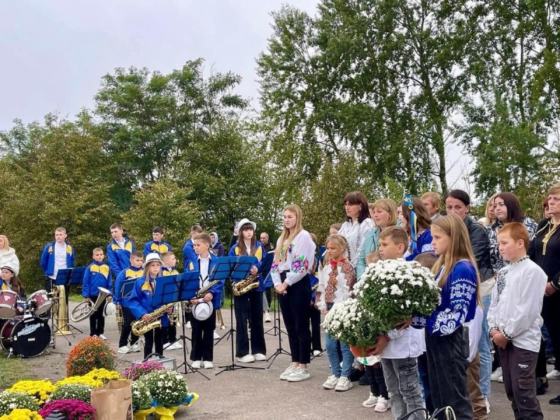 У селі на Львівщині відкрили Алею пам’яті загиблим Героям