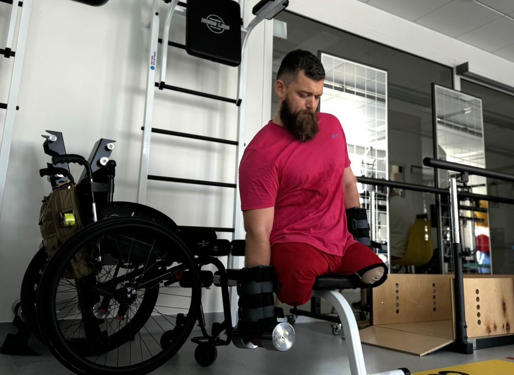 Втратив на фронті обидві ноги та пережив клінічну смерть: військовослужбовець виборов золото у марафоні