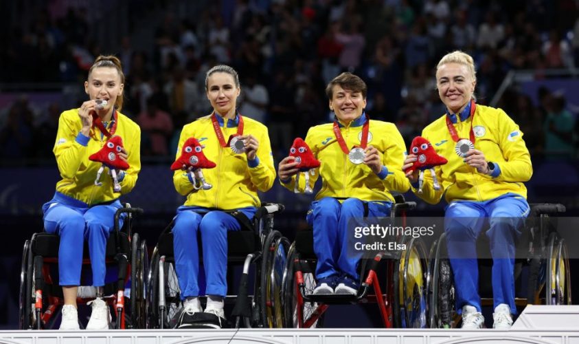 Збірна України з парафехтування здобула бронзу на Паралімпіаді: в команді є львівʼянка