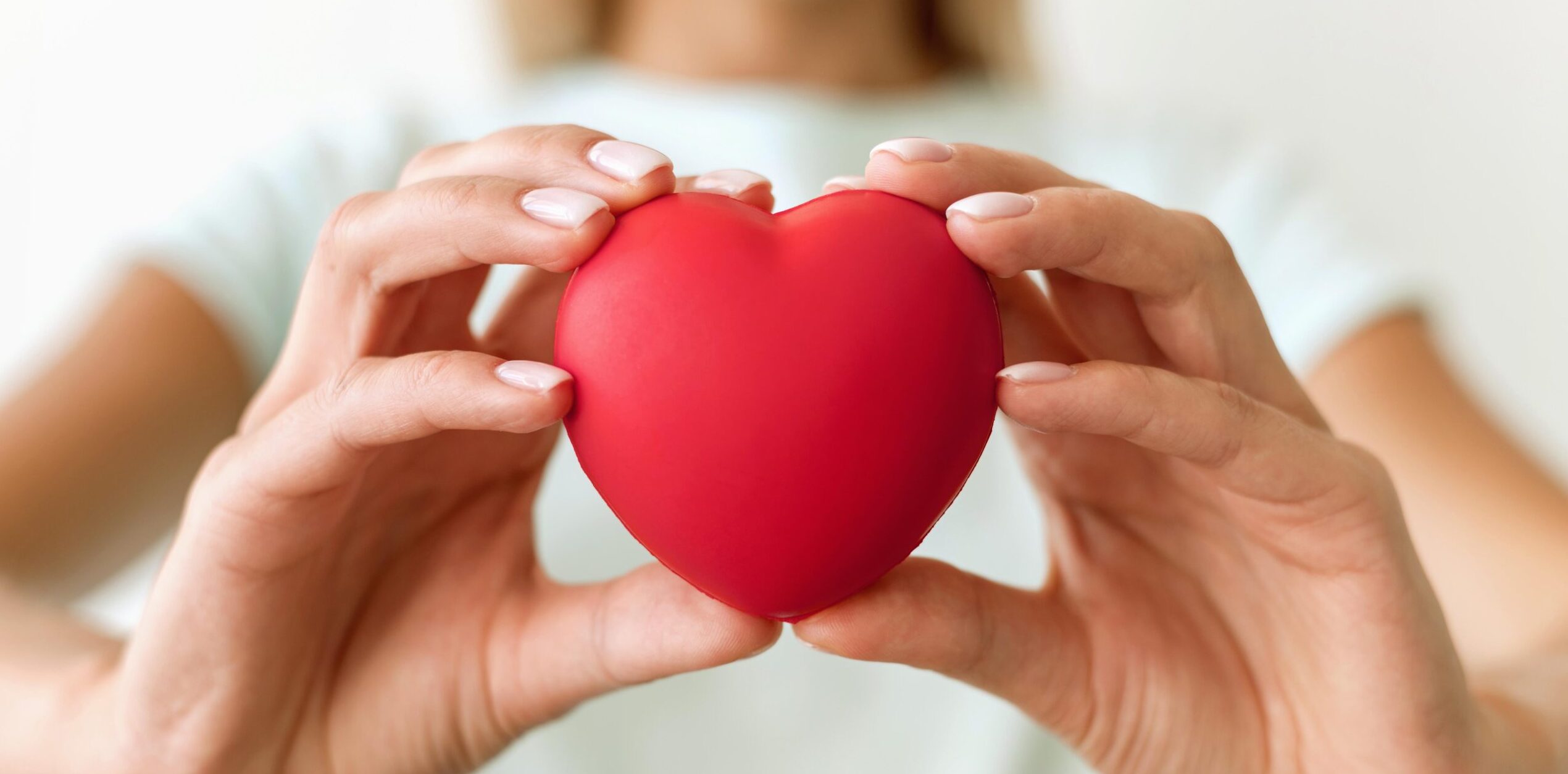 Мешканців Львівщини закликають одягнути червоне і підтримати дітей з вродженими вадами серця