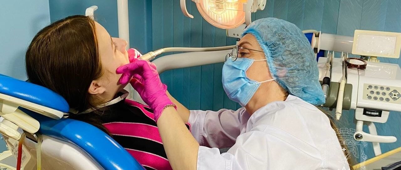 У Пустомитах безкоштовно надають стоматологічну допомогу дітям військовослужбовців