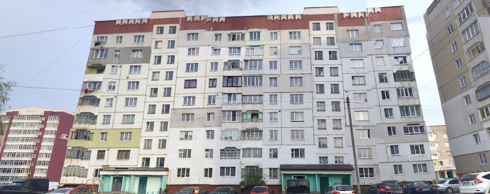 В Новояворівську з вікна багатоповерхівки вистрибнула 12-річна дівчинка