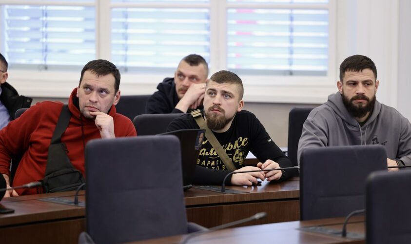 Ветерани можуть отримати гранти від 4 до 5 тис. дол. та 100 тис. грн для створення або розвитку власної справи: як зареєструватись