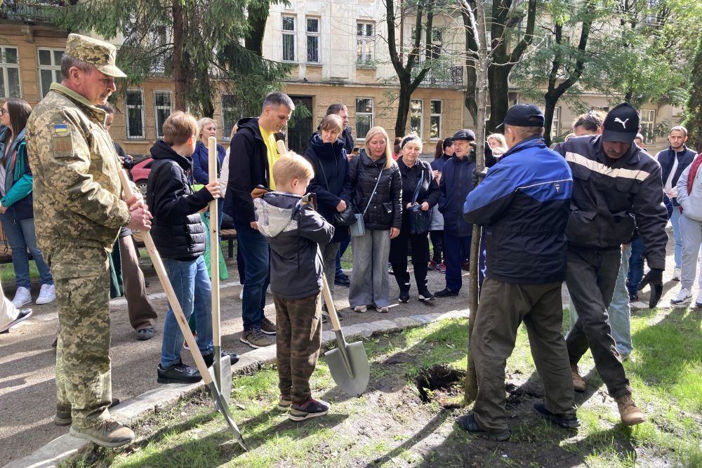 Інклюзивний екопростір облаштували біля військового госпіталю у Львові