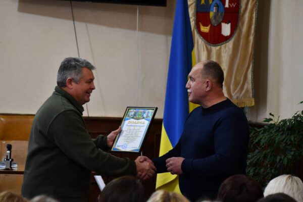 Між містами Золочів Львівської області та прифронтовим селищем Золочів Харківської області встановили партнерські відносини