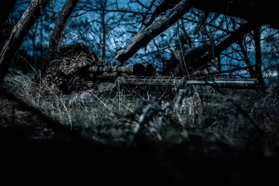 Втрати ворога: відмінусовано ще 1080 російських вояків та 14 ББМ ворога