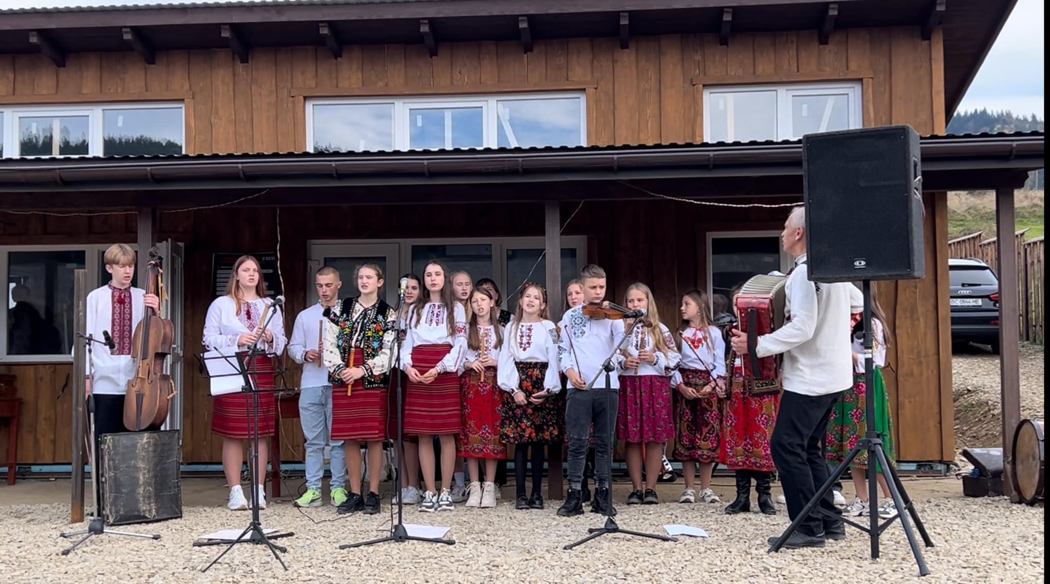  На фестивалі бойківської культури «Полегойки бойки! Нанашкова Хата» зібрали 10 000 гривень для ЗСУ