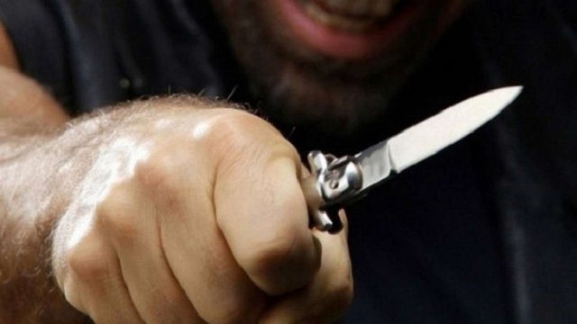 На Самбірщині затримали чоловіка, який поранив ножем знайомого під час конфлікту