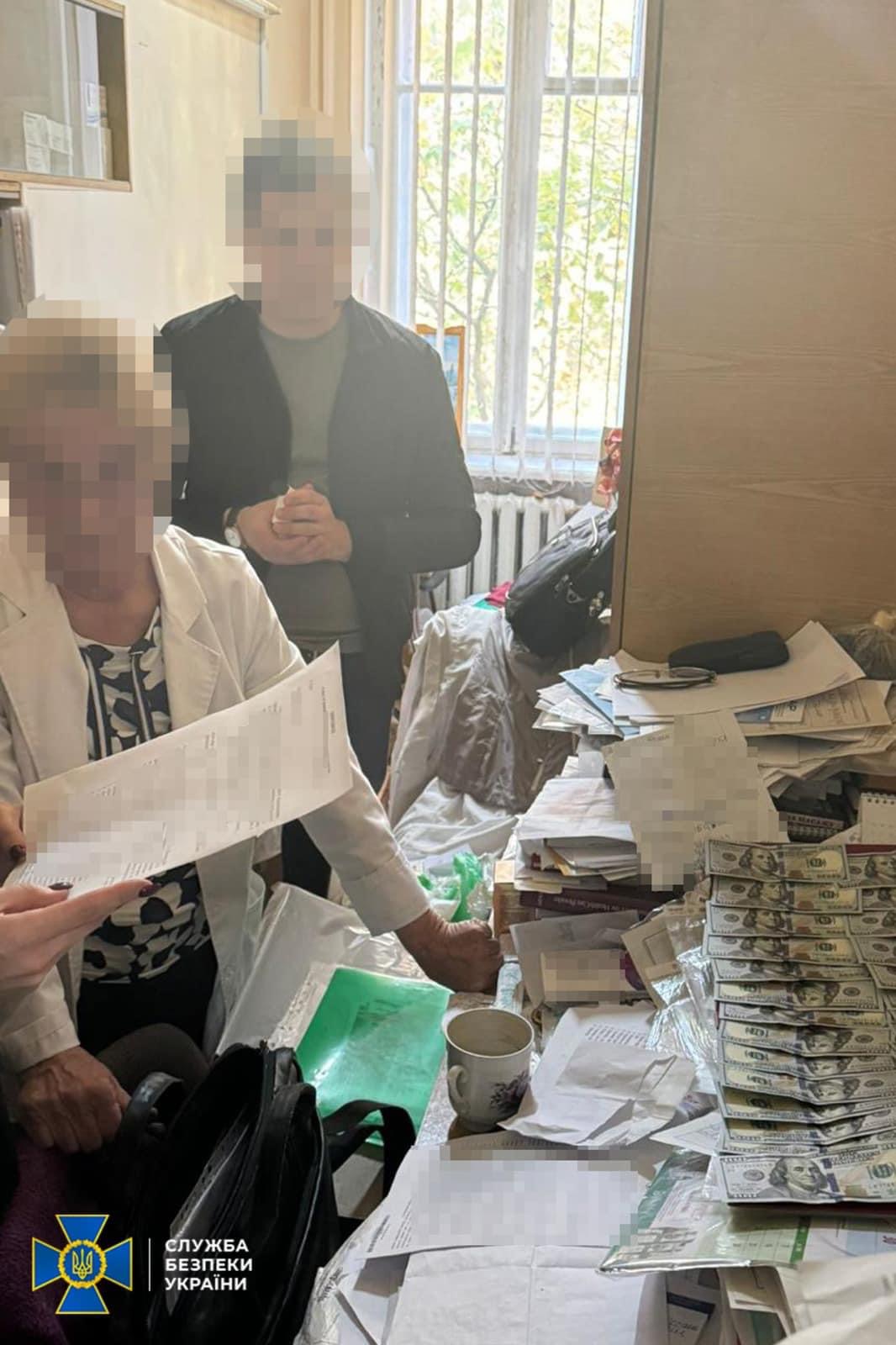 У Львові викрили лікарку, яка за участі МСЕК підробляла документи про інвалідність для ухилянта