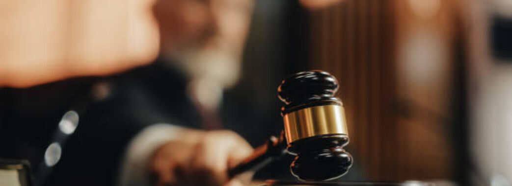 За вимагання хабаря з військового суд призначив лікарю 34 тисячі гривень штрафу