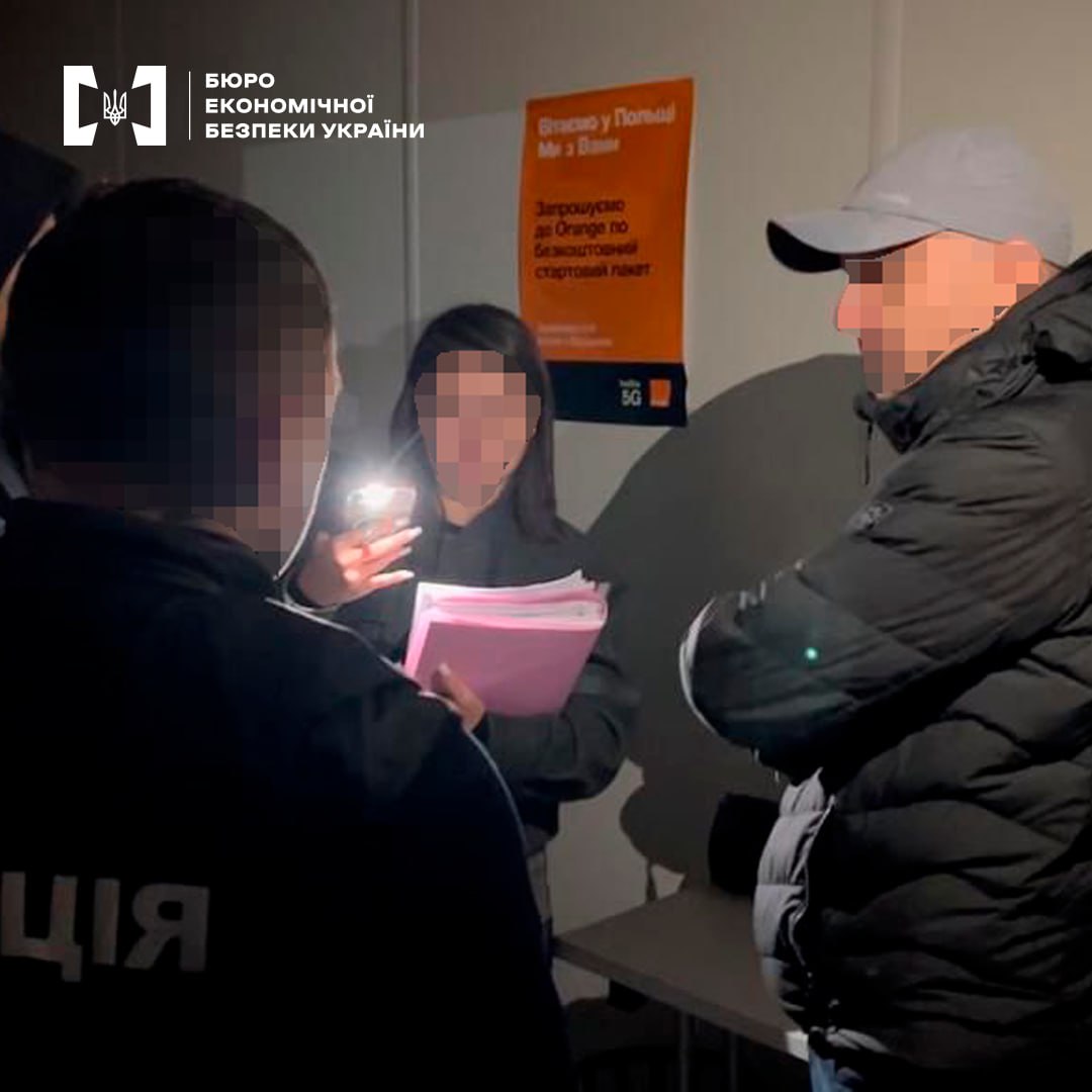 Поблизу кордону на Львівщині затримали третього учасника банди, яка продавала фальшиву валюту