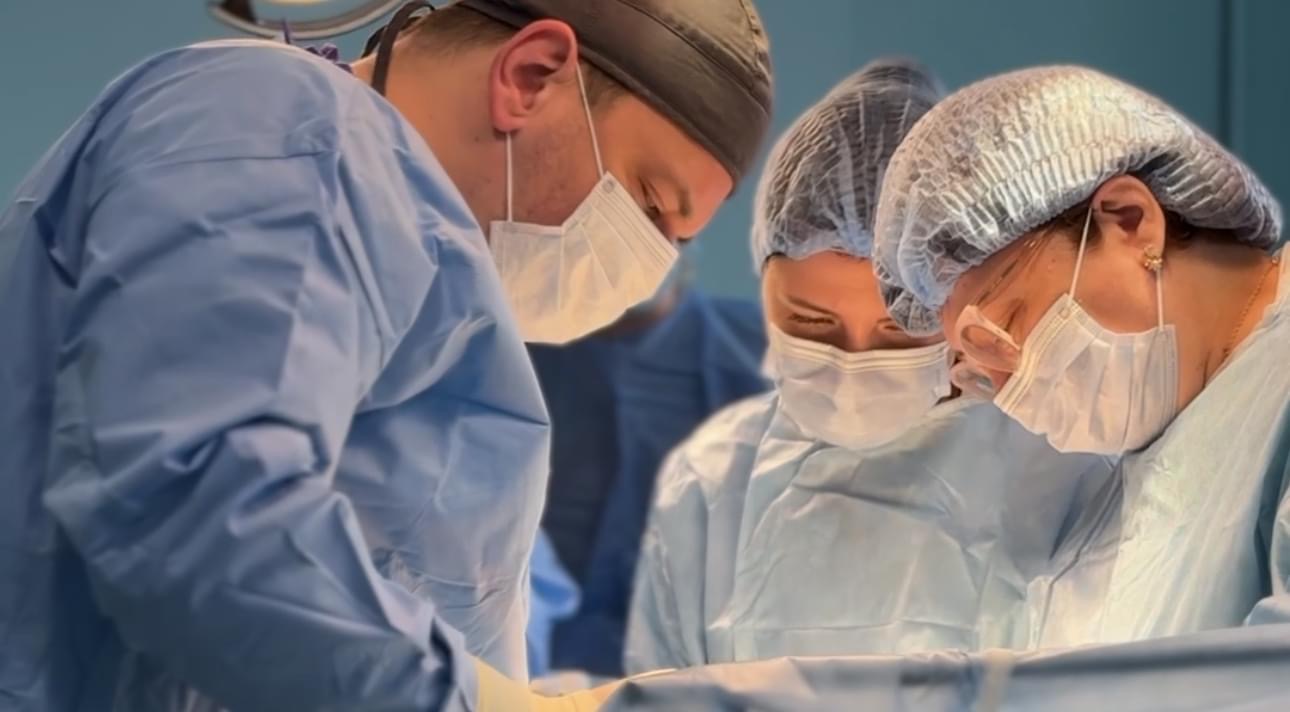 Після пʼяти невдалих спроб львівські лікарі допомогли жінці стати мамою