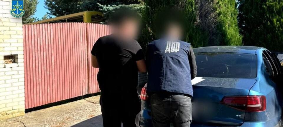 Спровокували на хабар і вимагали гроші: у Львові підозрюють податківця та двох поліцейських