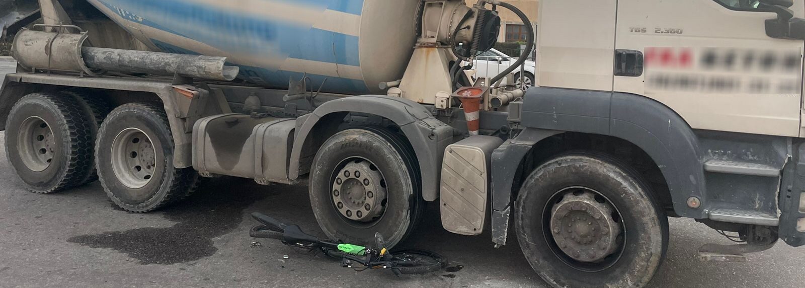 Водій вантажівки збив 11-річного хлопця на велосипеді