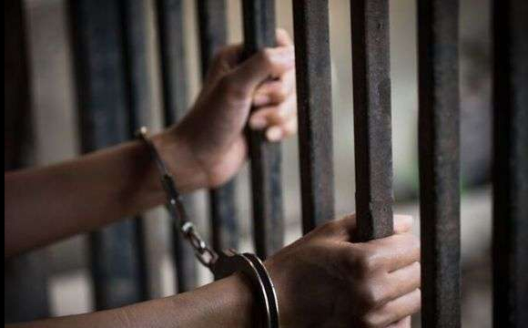 Мешканець Львівщини проведе 5 років у в’язниці за допомогу ухилянтам