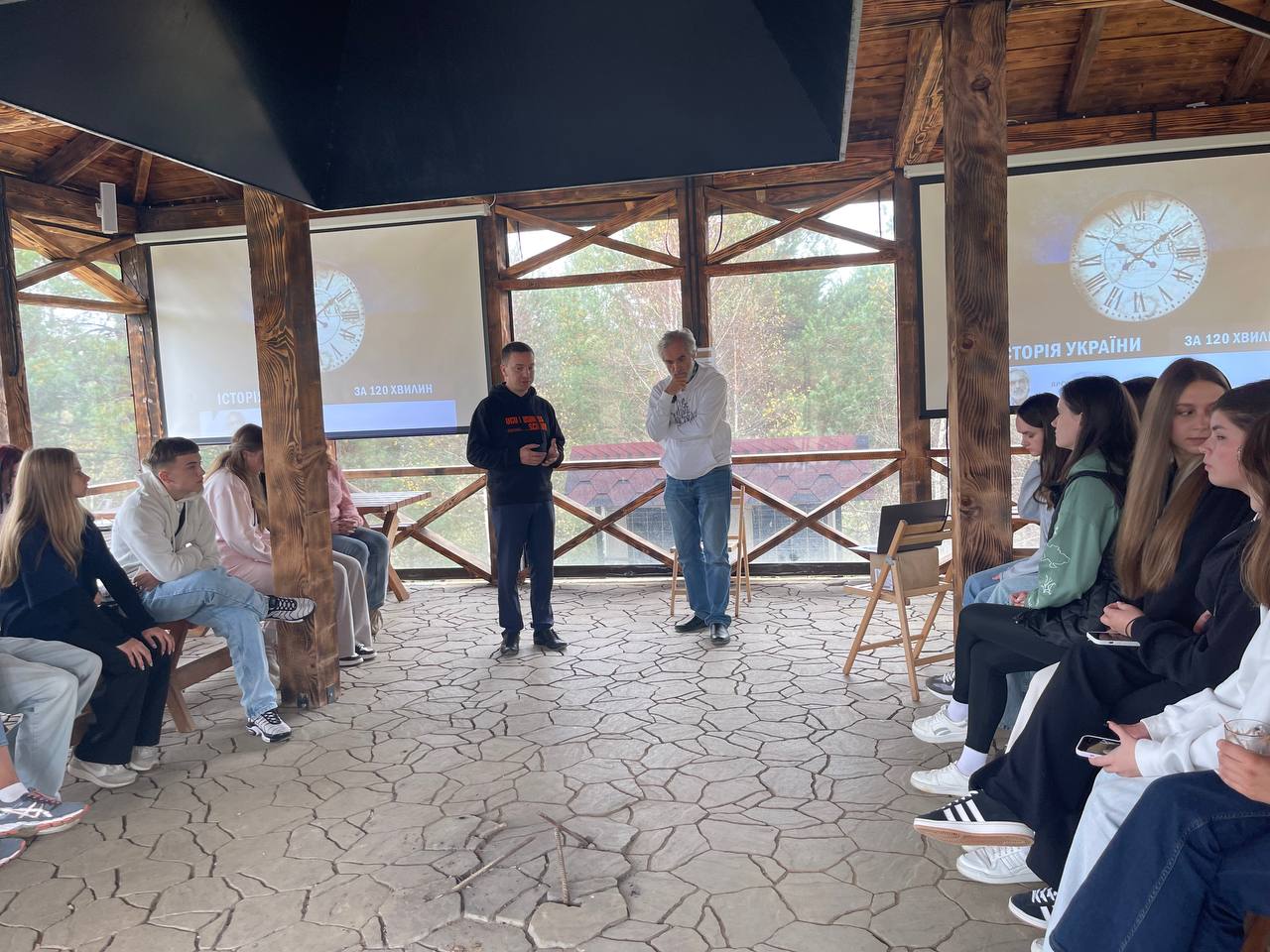 «Pro ЛіС – Лідерство і служіння»: 4-6 жовтня відбудеться світоглядний вікенд для молоді на Мшанецьких колибах