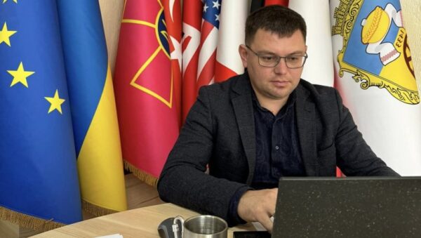 Заступник Дубневича вимагав хабарі: серед компаній є підприємство батька Юрія Холода