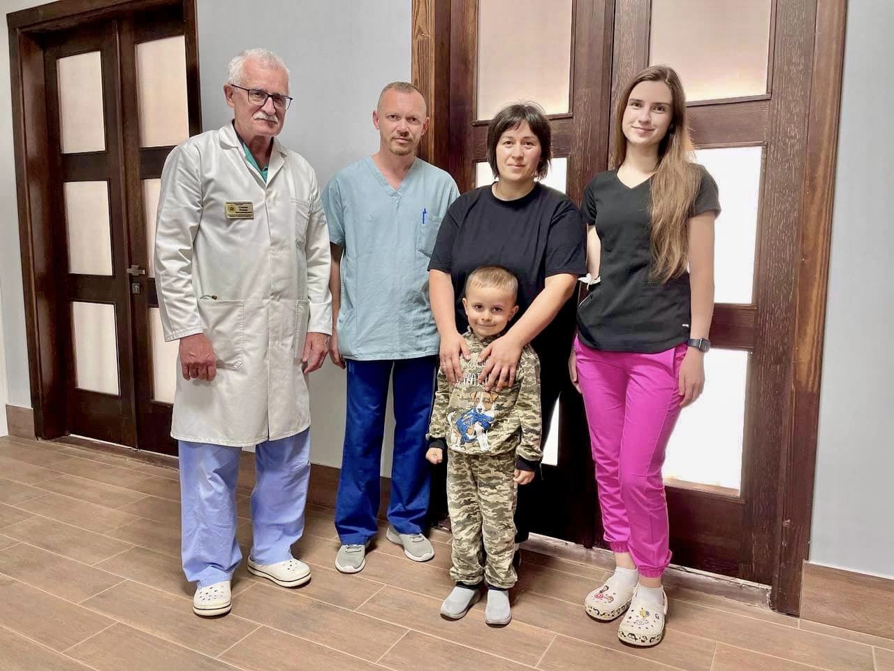 У львівській лікарні “Охматдит” допомогли 4-річній дитині з рідкісною патологією кишківника