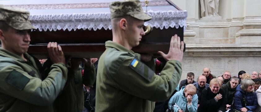 Сьогодні у Львові в останню путь проведуть трьох Героїв