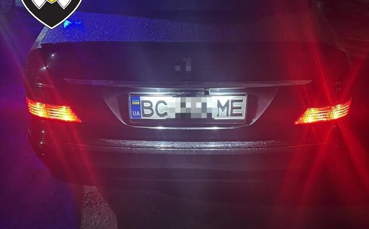 У Львові вночі виявили п’яного водія, який влаштував аварію