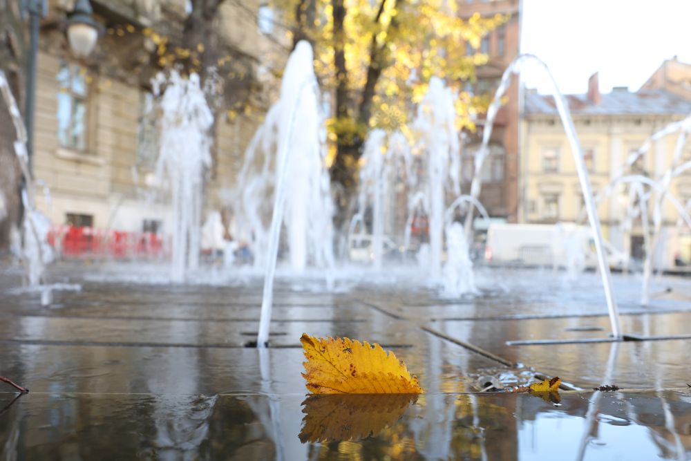 Львівські фонтани зупиняють роботу: обладнання водограїв консервують до наступного року