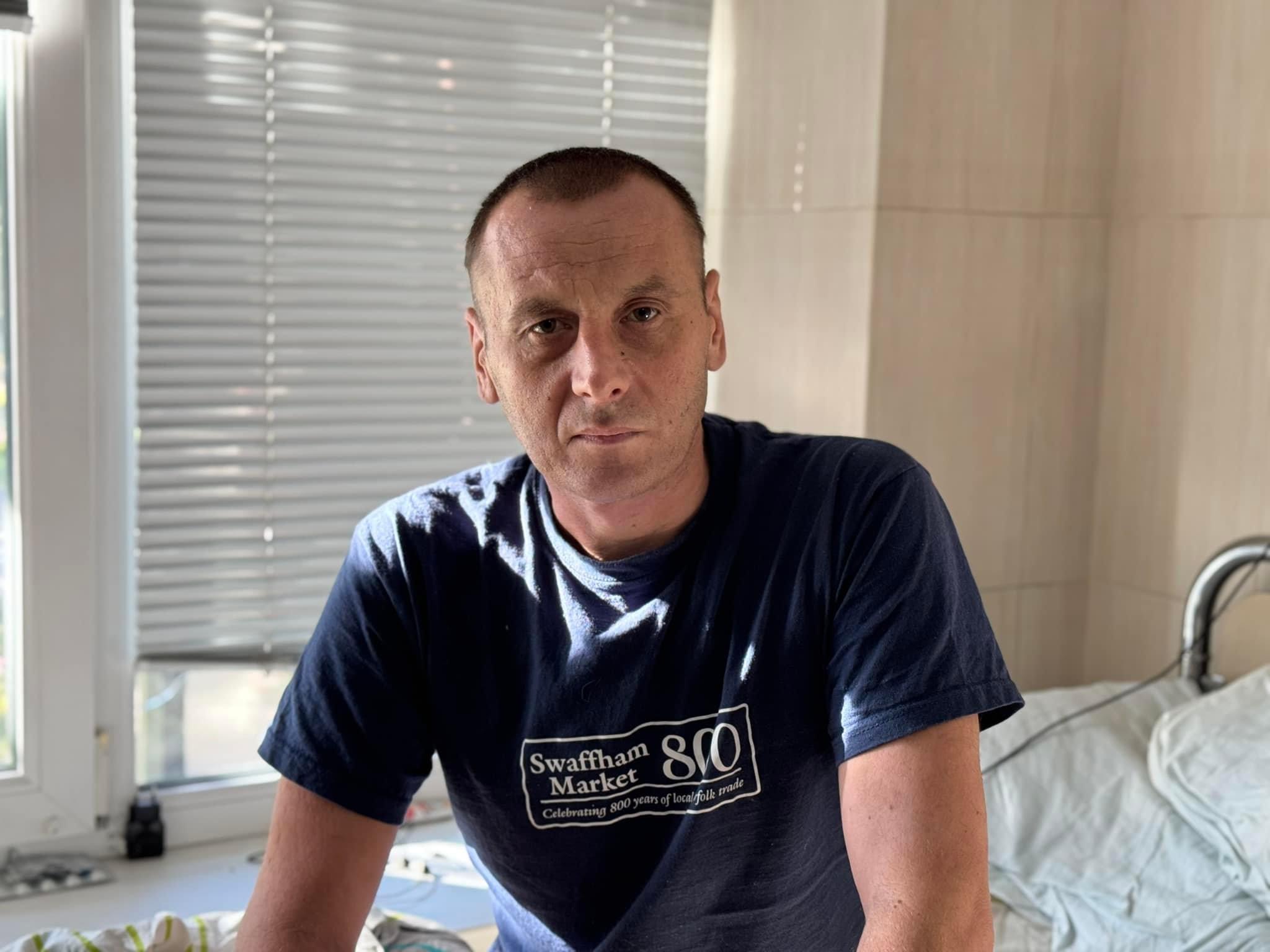 Житель Львівщини ледь не помер після удару коліном об залізний причіп