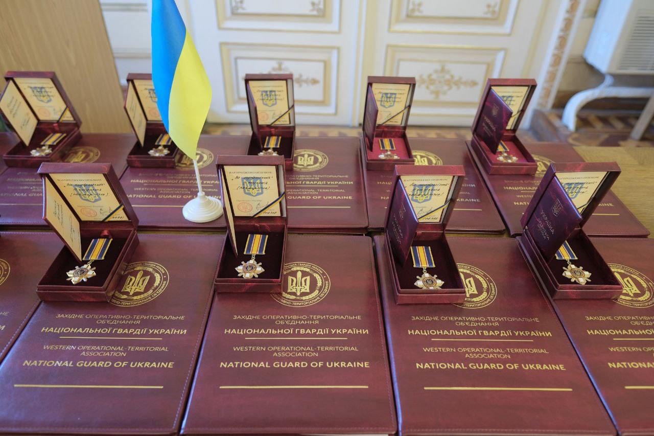 Родичам шістнадцятьох загиблих військовослужбовців зі Львівщини вручили Ордени «За мужність»