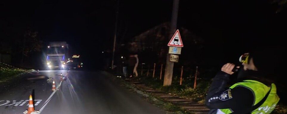 На Золочівщині водій вантажівки на смерть збив дитину і втік