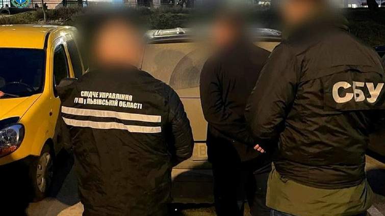 Обіцяв вирішити земельні питання: суд визнав депутата Бібрської міськради винним в отриманні хабаря