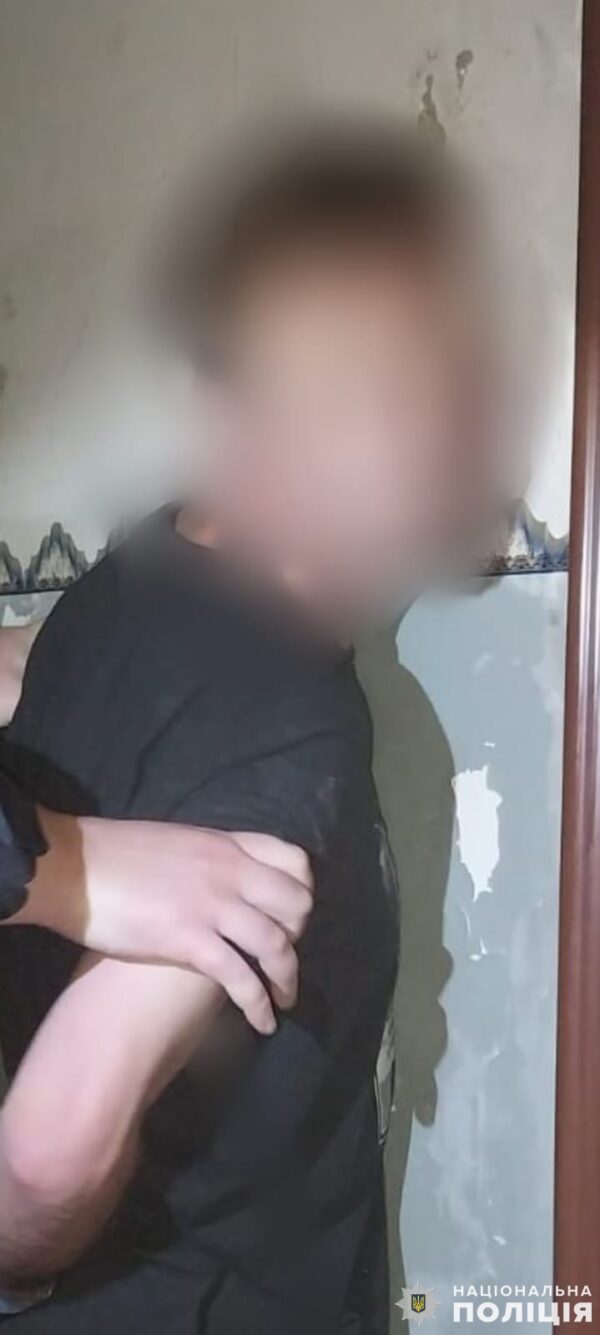 У Новому Роздолі затримали чоловіка, який жорстоко вбив сусіда