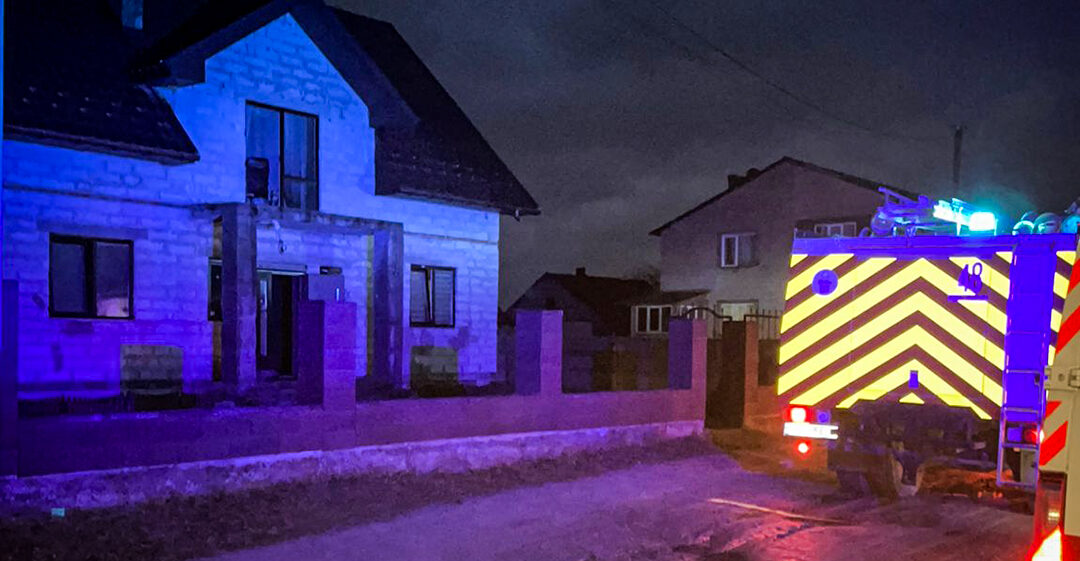 Двоє людей отримали опіки внаслідок пожежі в будинку на Львівщині