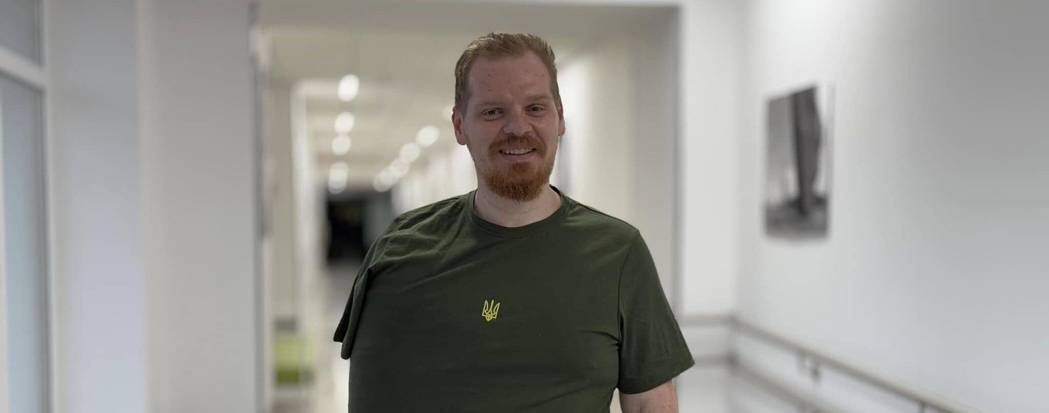 Лікується і допомагає: львівські лікарі врятували волонтера, який постраждав під час виготовлення окопних свічок