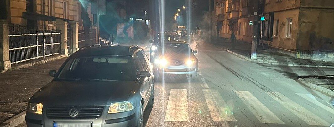 В Самборі водій Volkswagen Passat збив літню жінку