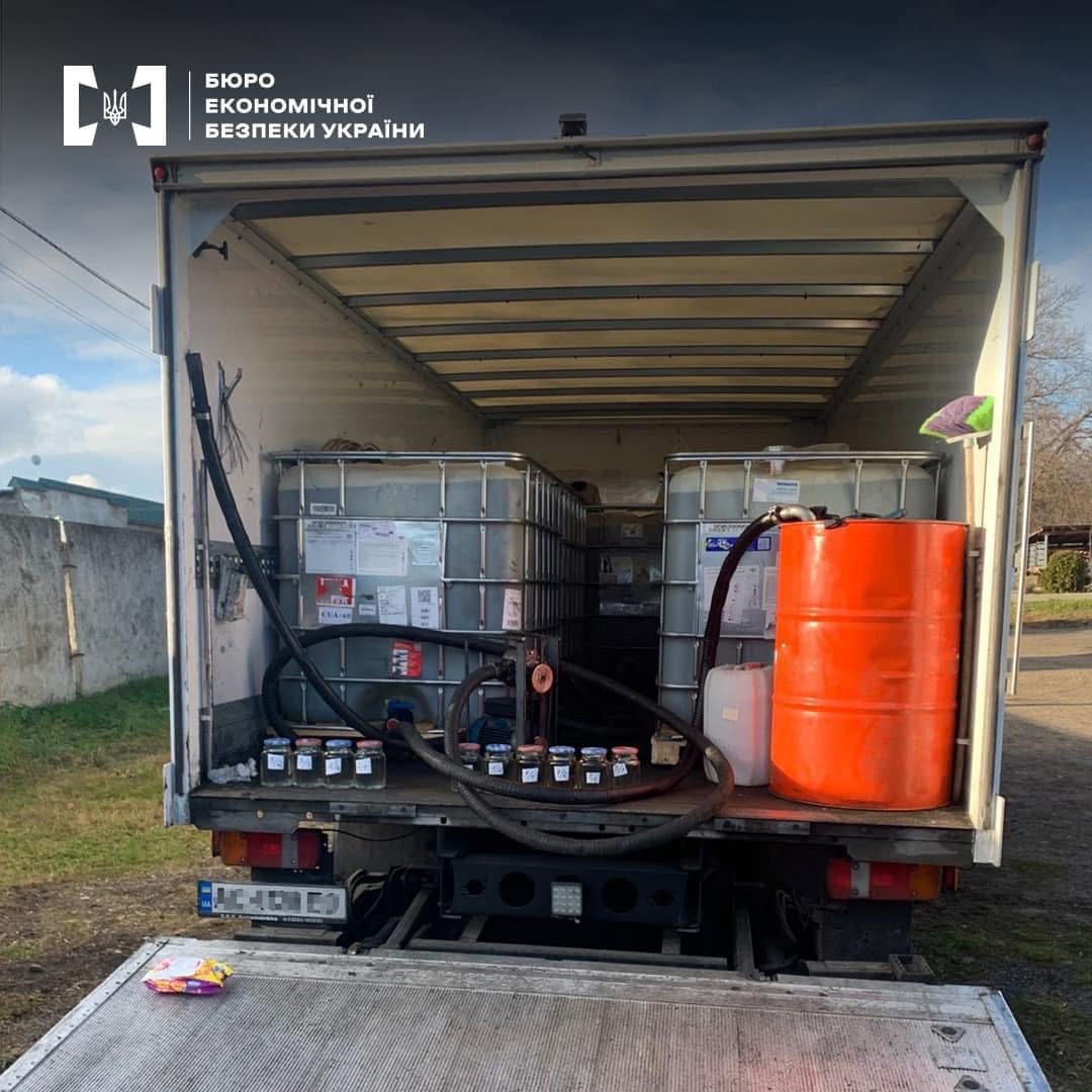 На Львівщині викрили стриянина, який незаконно продавав пальне