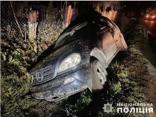 У Старому Самборі затримали 36-річного злочинця, який викрав автомобіль Mercedes-Benz